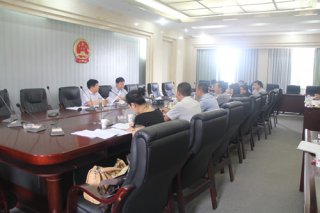 政府領(lǐng)導、企業(yè)代表參加了崇禮新城投資合作協(xié)議討論會(huì )